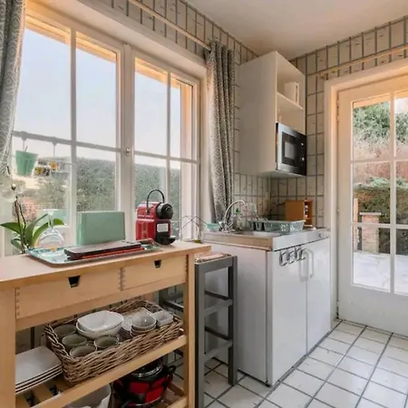 아파트 Cosy Close To Bruxelles South Charleroi Airport *