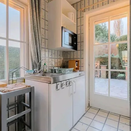 Cosy Close To Bruxelles South Charleroi Airport 아파트 *