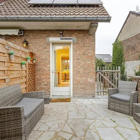 아파트 Cosy Close To Bruxelles South Charleroi Airport *